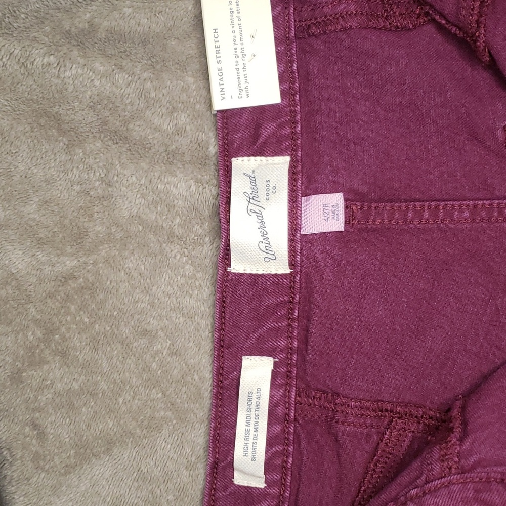 COPY - Universal Thread High Rise Midi Shorts 4 - Picture 3 of 4